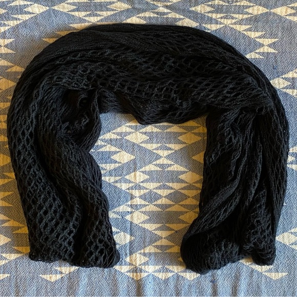 Merona Fashion Winter Hat & 2 Scarfs & Gloves 4 Piece Set - Picture 5 of 6